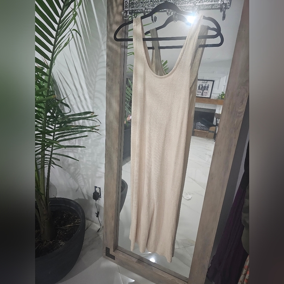 Sleeve less cross back knit dress SZ: Small - Picture 6 of 6